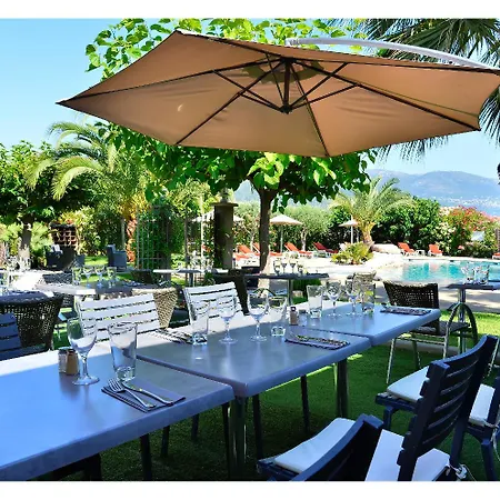 Servotel Saint-vincent Ξενοδοχείο 4*